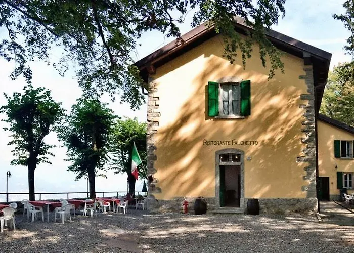 ホテル Ristorante Falchetto ブルナーテ